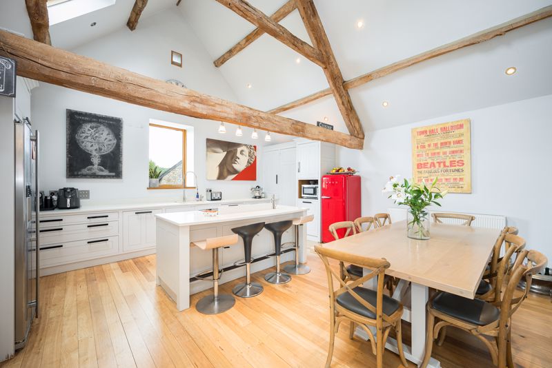 Kitchen / Breakfast Room- click for photo gallery